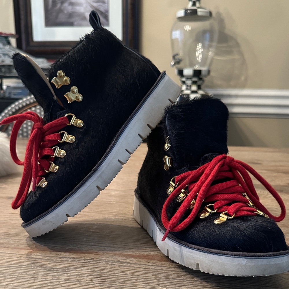 Chic Black Boots with Red Laces